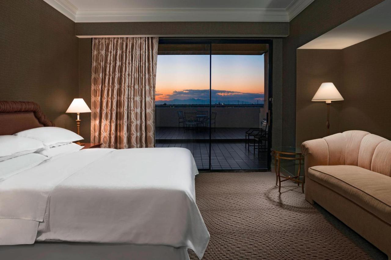 Sheraton Crescent Hotel Phoenix Buitenkant foto