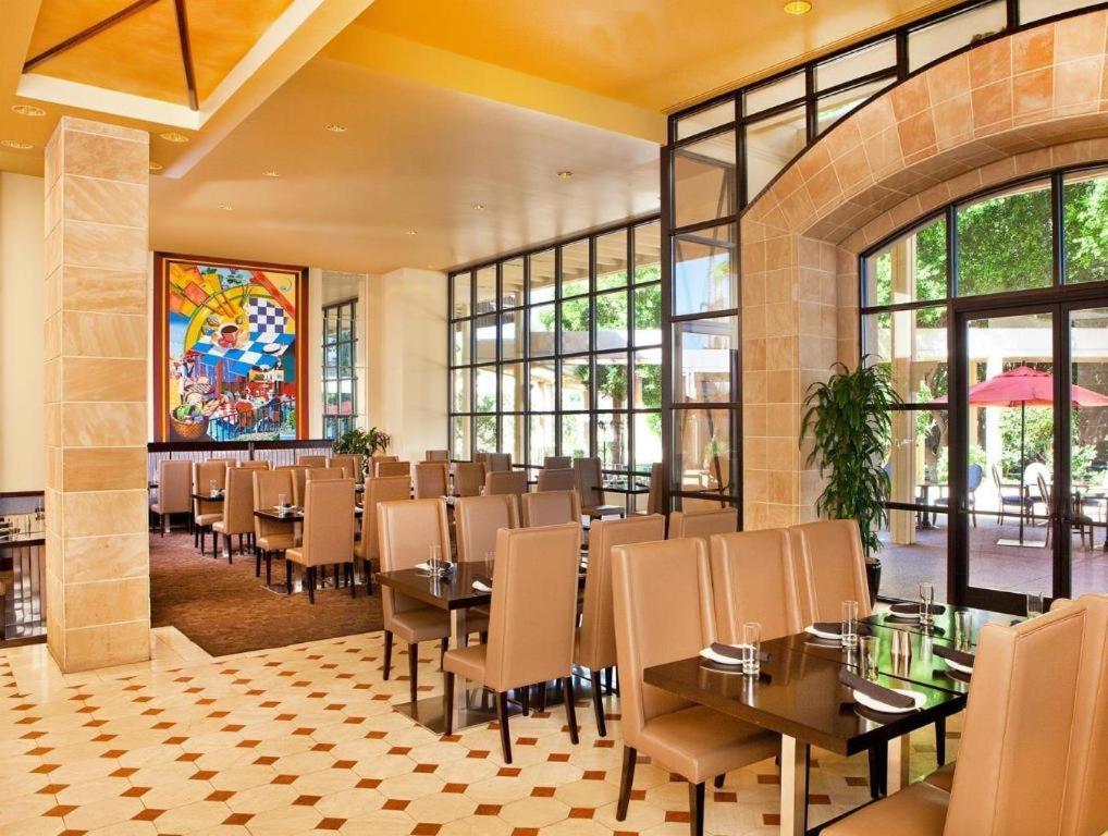 Sheraton Crescent Hotel Phoenix Buitenkant foto